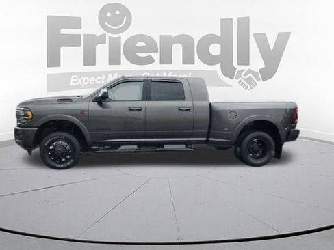 Used 2022 RAM 3500 Limited AWD/4WD image 2