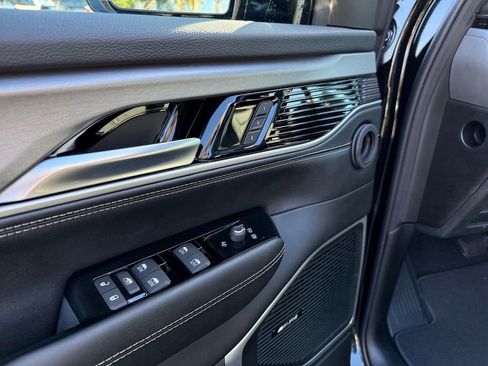 New 2026 Jeep Grand Wagoneer 4WD w/ Premium Group I image 11