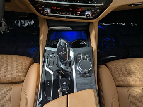 Certified 2022 BMW 530i xDrive w/ M Sport Package image 25