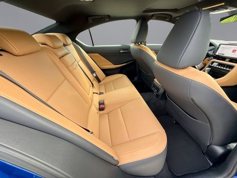 Used 2026 Lexus IS 350 F Sport RWD image 17