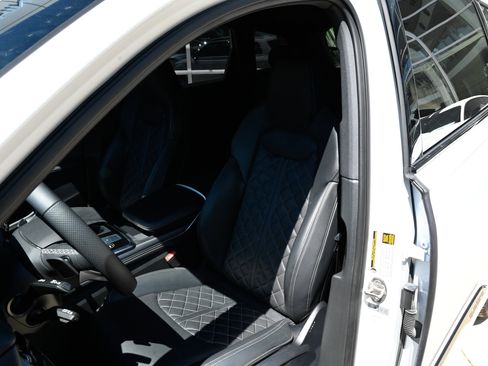 Used 2025 Audi SQ7 Premium Plus AWD/4WD image 19
