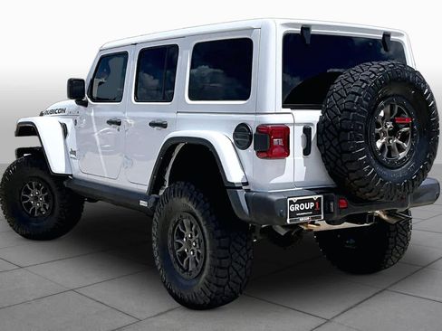 Used 2022 Jeep Wrangler Unlimited Rubicon AWD/4WD image 11