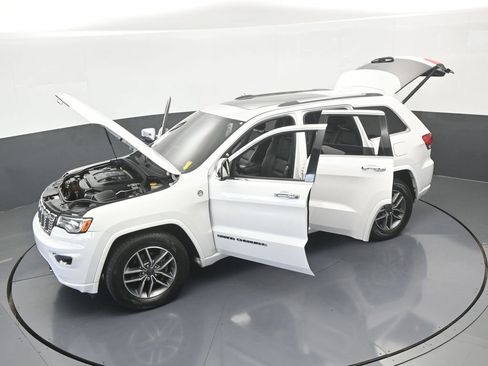 Used 2020 Jeep Grand Cherokee Overland image 69