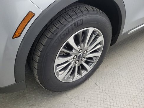 Used 2020 Lincoln Nautilus Premier w/ Equipment Group 101A AWD/4WD image 31