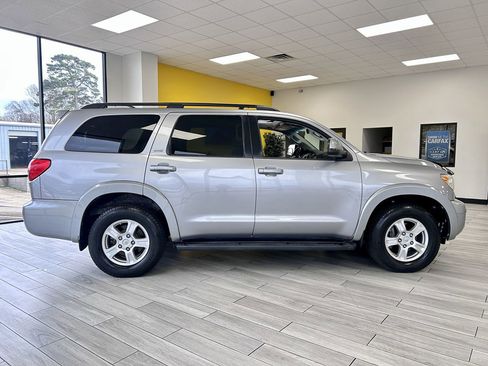 Used 2014 Toyota Sequoia SR5 image 5