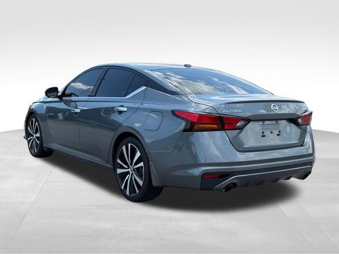 Used 2020 Nissan Altima 2.5 Platinum FWD image 3