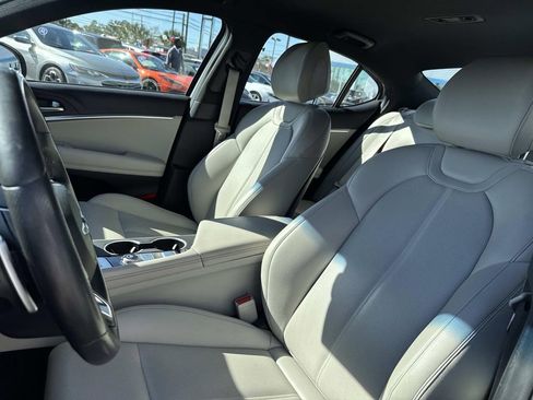 Used 2023 Genesis G70 2.0T image 17