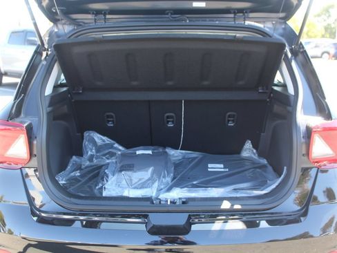 New 2026 Hyundai Venue SE FWD image 10