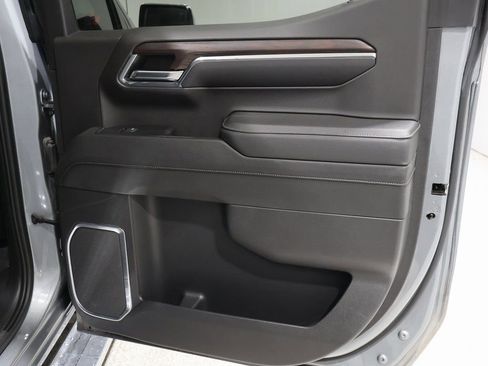 Used 2023 GMC Sierra 1500 SLT w/ SLT Premium Plus Package image 24