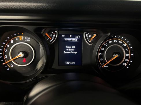 Used 2025 Jeep Gladiator Sport image 16