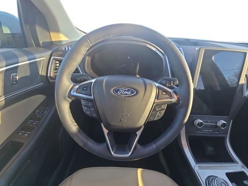 Used 2024 Ford Edge SEL w/ Convenience Package image 13