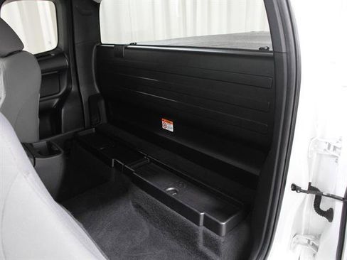 Used 2022 Toyota Tacoma SR image 17