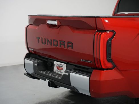 Used 2025 Toyota Tundra Limited image 9