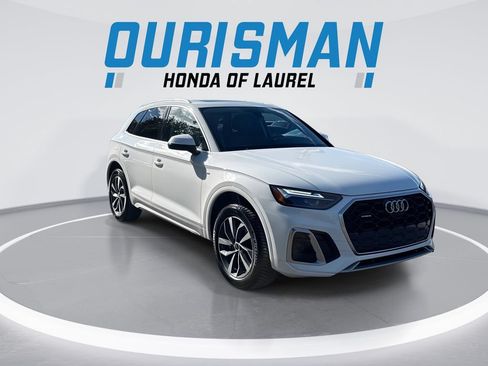 Used 2022 Audi Q5 2.0T Premium Plus w/ Premium Plus Package AWD/4WD image 2