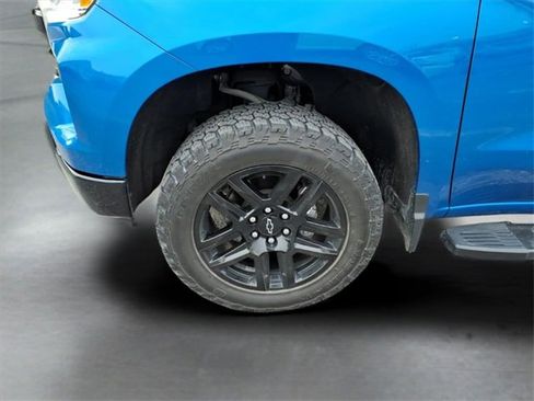 Used 2023 Chevrolet Silverado 1500 LT Trail Boss w/ Convenience Package II image 12