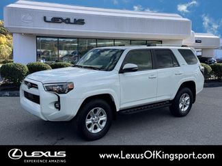 Used 2024 Toyota 4Runner SR5 Premium w/ Moonroof Package AWD/4WD video 1