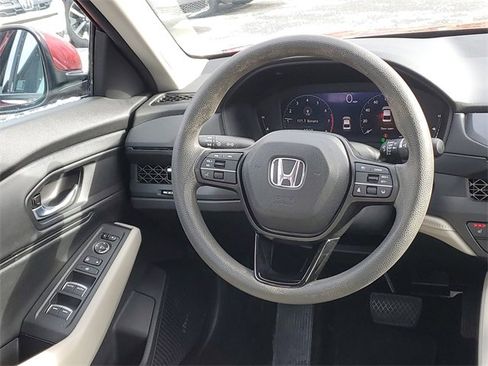 Used 2023 Honda Accord EX image 10