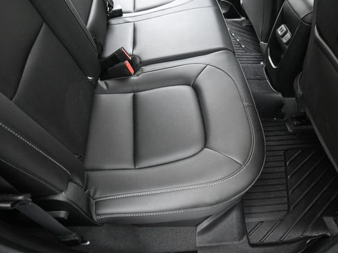 Used 2022 Chevrolet Colorado LT w/ Luxury Package image 28