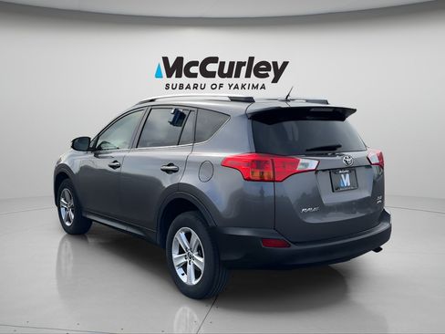 Used 2015 Toyota RAV4 XLE AWD/4WD image 4