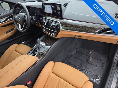 Certified 2023 BMW 530i w/ Premium Package RWD image 28