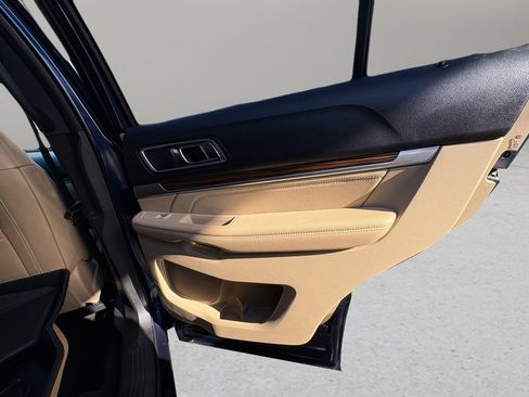 Used 2016 Ford Explorer Limited w/ Equipment Group 301A image 40