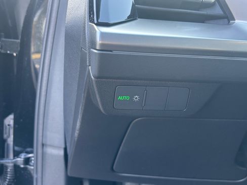 Used 2024 Audi Q4 e-tron Premium Plus w/ Premium Plus image 23