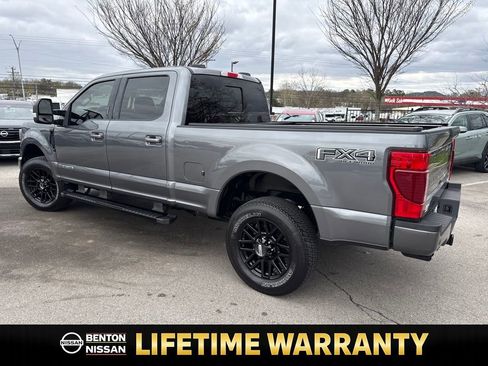 Used 2022 Ford F250 Lariat w/ Black Appearance Package image 7