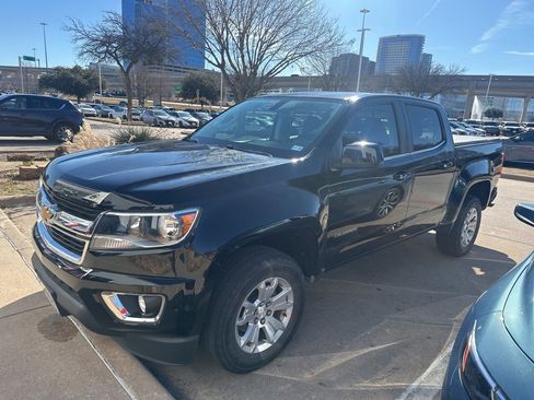Used 2020 Chevrolet Colorado LT w/ LT Convenience Package image 2