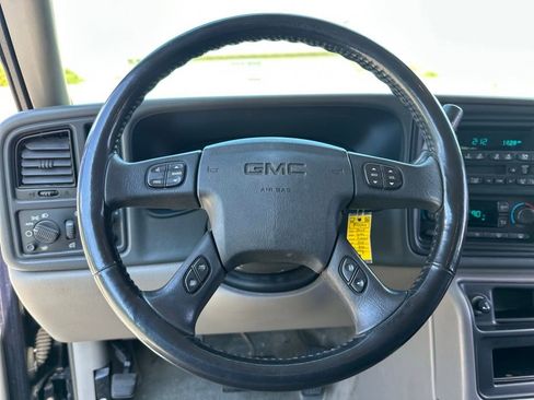 Used 2005 GMC Yukon SLE w/ Cargo Package RWD image 29