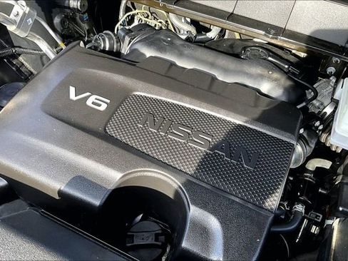 Used 2023 Nissan Pathfinder Platinum image 29