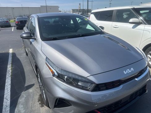 Used 2023 Kia Forte GT-Line w/ GT-Line Premium Package FWD image 2