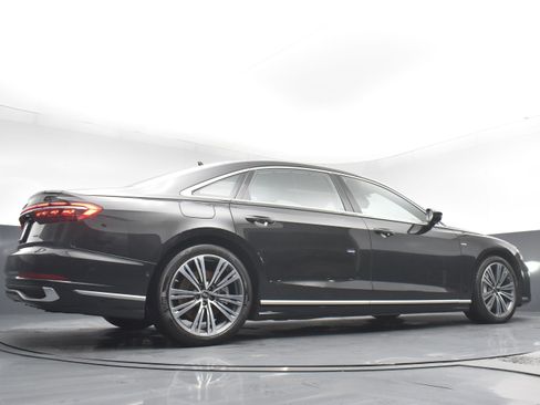 Used 2022 Audi A8 L 3.0T w/ Executive Package image 25