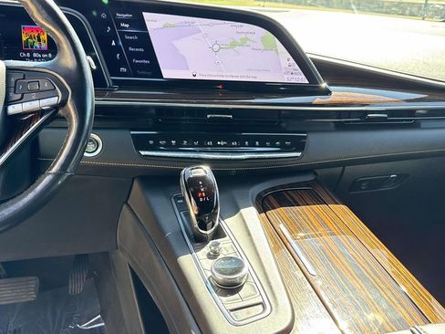 Used 2022 Cadillac Escalade ESV Luxury image 9