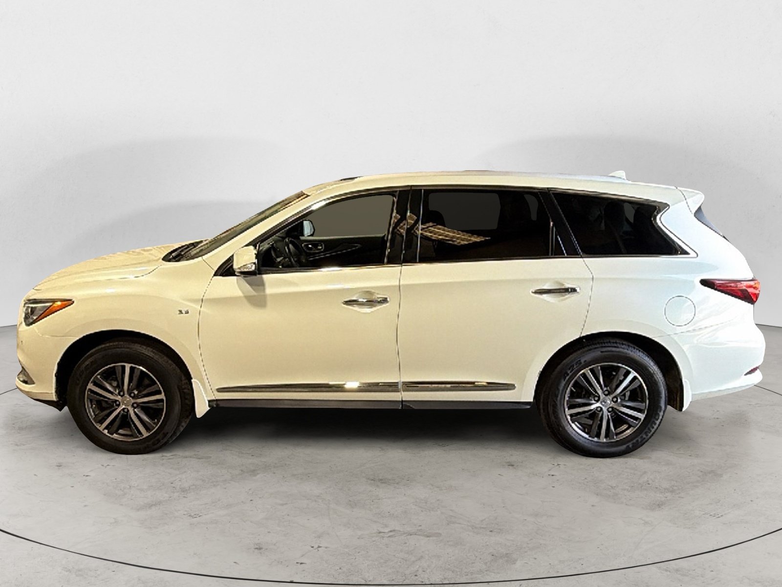 Used 2017 INFINITI QX60 Luxe w/ Premium Plus Package AWD/4WD image 3
