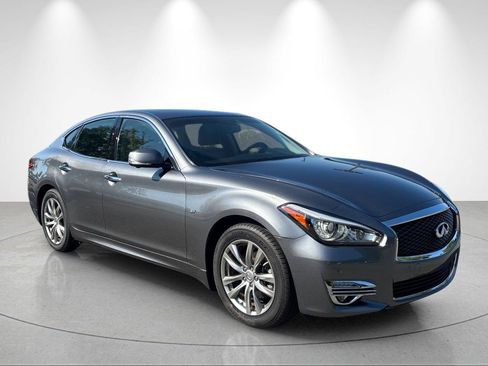Used 2015 INFINITI Q70 3.7 w/ Technology Package RWD image 7