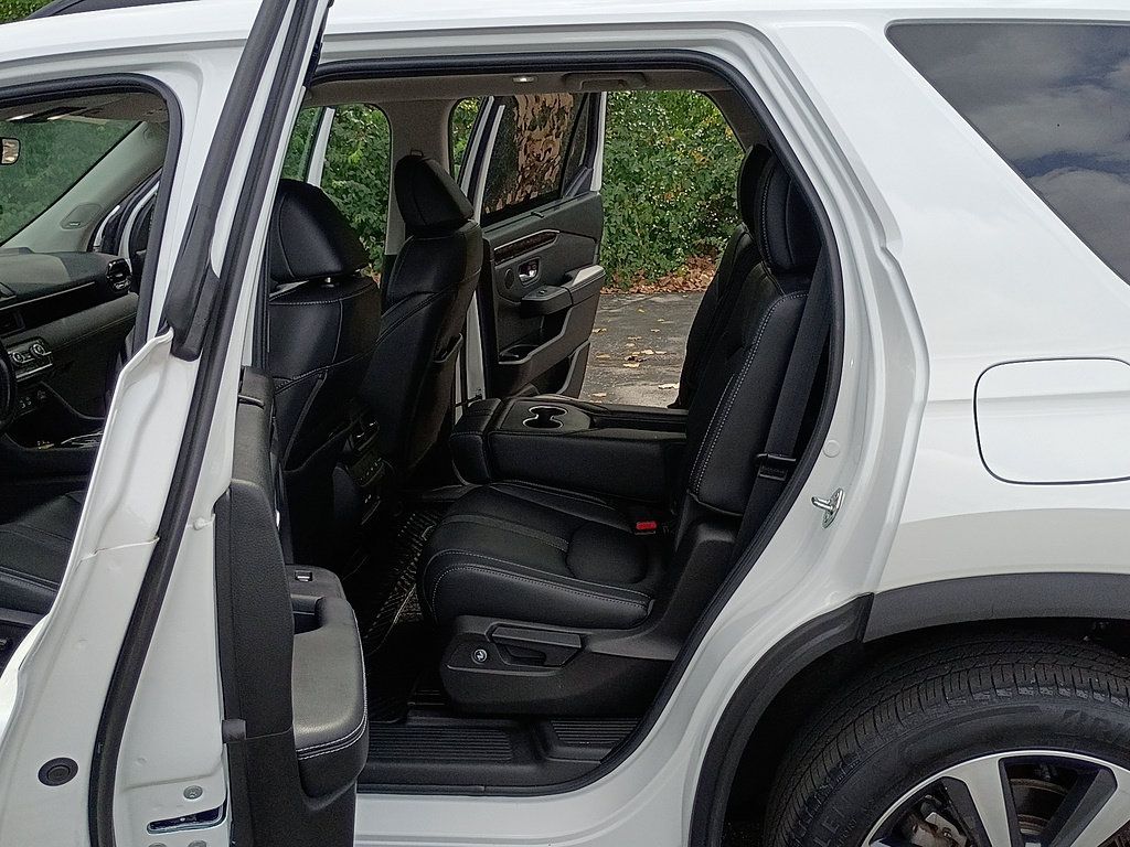 Certified 2023 Honda Pilot Touring image 12