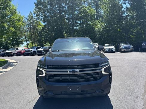 Used 2021 Chevrolet Suburban RST w/ Rear Media and Nav Package AWD/4WD image 2