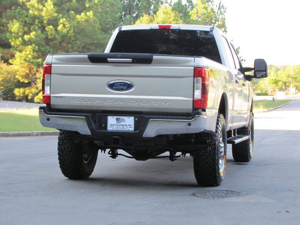 Used 2018 Ford F250 XLT w/ XLT Premium Package AWD/4WD image 11