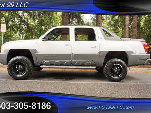 Used 2002 Chevrolet Avalanche 4x4 w/ North Face Edition image 1