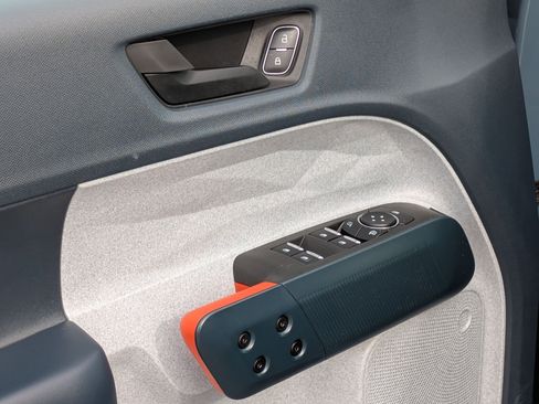 Used 2023 Ford Maverick XLT w/ Equipment Group 300A Standard image 12