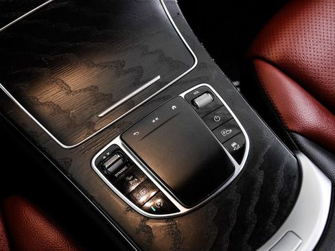 Used 2022 Mercedes-Benz GLC 300 w/ AMG Line image 24