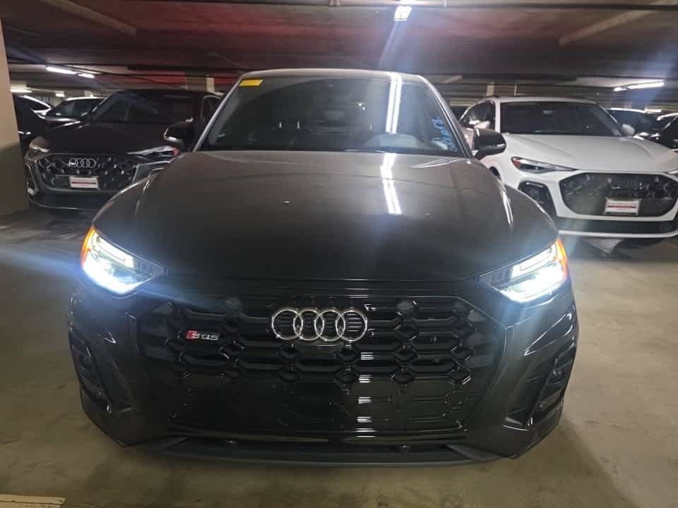 Used 2023 Audi SQ5 Premium Plus w/ Premium Plus Package AWD/4WD image 2