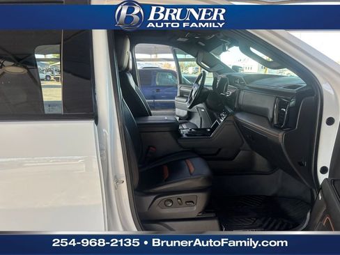 Used 2024 GMC Sierra 2500 AT4 w/ AT4 Premium Plus Package image 16