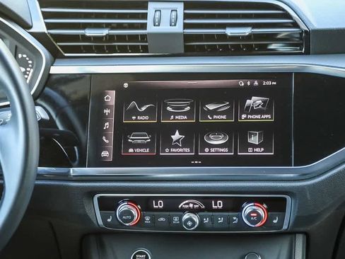 Used 2024 Audi Q3 2.0T Premium w/ Convenience Package image 14