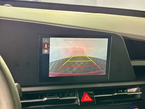 Certified 2023 Kia Niro LX image 17