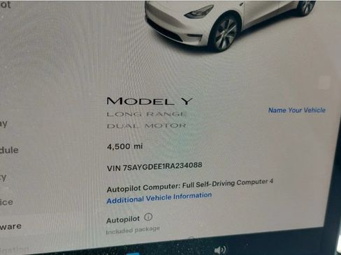 Used 2024 Tesla Model Y Long Range AWD/4WD image 2