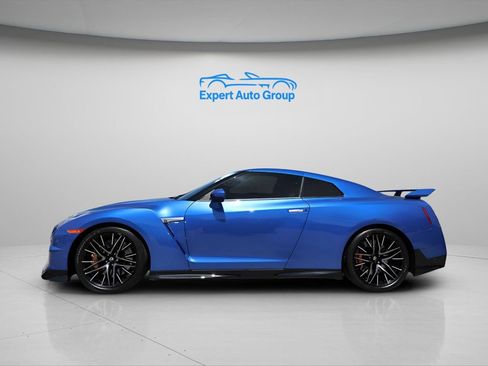 Used 2024 Nissan GT-R w/ Floor Mat Package AWD/4WD image 2