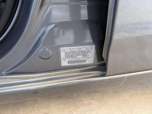 Used 2025 Nissan Versa SV FWD image 27