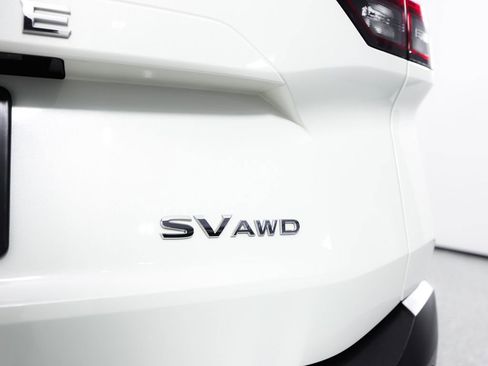 Used 2023 Nissan Rogue SV AWD/4WD image 9