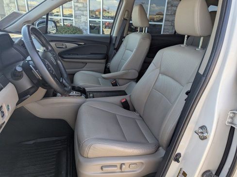 Used 2017 Honda Pilot Elite image 11